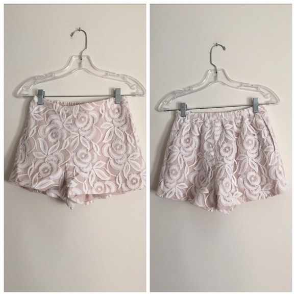 Vivian Diamond White Lace Shorts - Picture 4 of 4