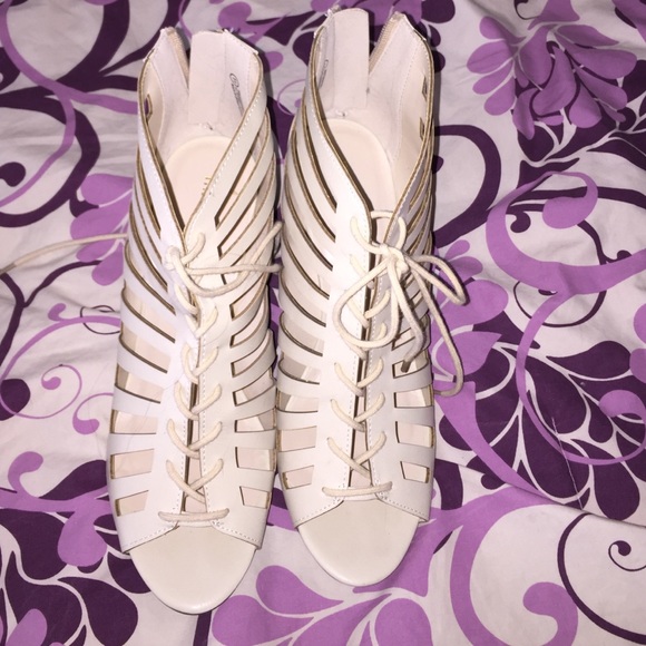 WEDGES NWOT