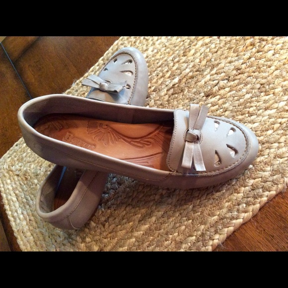 Born Gray Flats