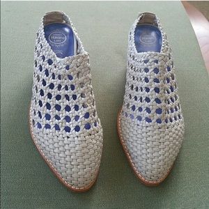 Armadillo slip on bootie
