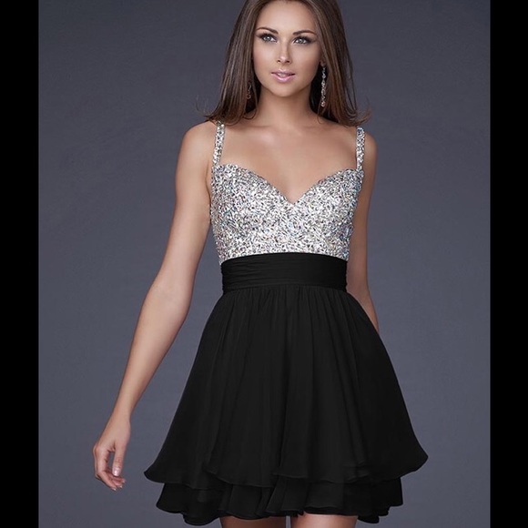 Beaded Top Sweetheart layered Short Dress