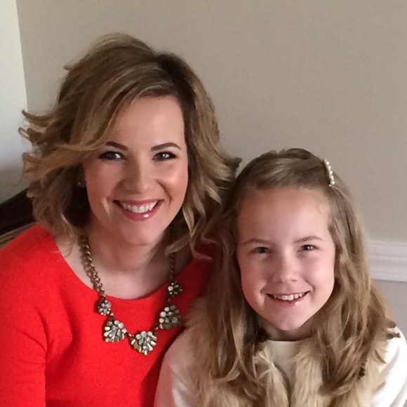 Meet your Posher, Emilee - Picture 2 of 3