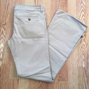 NWOT American Eagle khakis