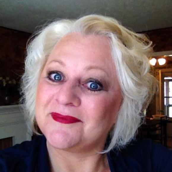 Meet your Posher, Renee - Picture 1 of 1