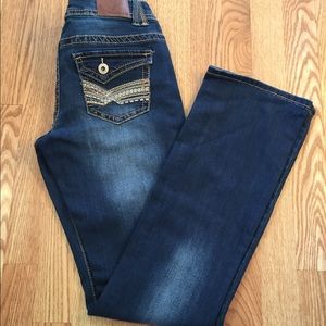 Maurices jeans