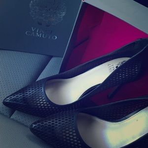 Black Caila pumps