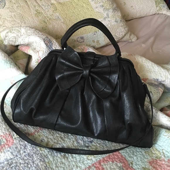 Jessica Simpson Handbags - Jessica Simpson bow bag