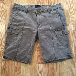 American Eagle Bermuda shorts