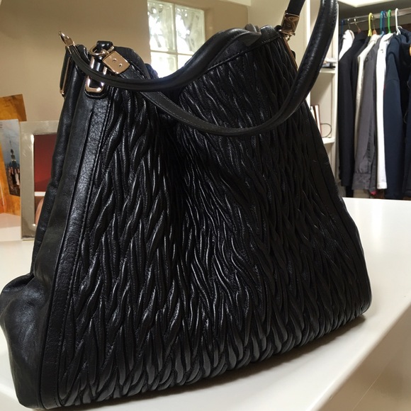 COACH
Madison Gathered Twist Large Phoebe