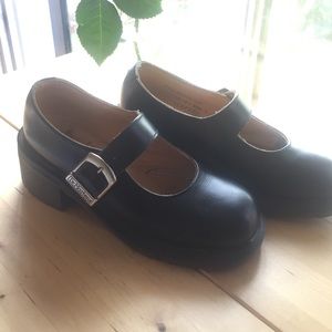 VINTAGE MINT CONDITION DR. MARTENS MARY JANES
