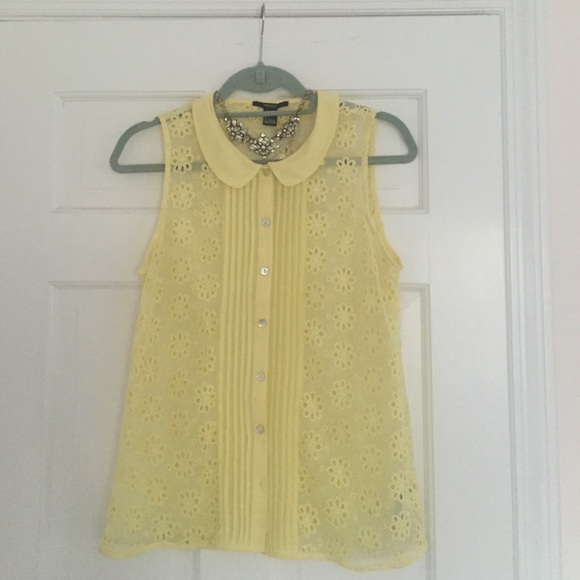 NWT Forever 21 Eyelet Yellow Peter Pan Collar L