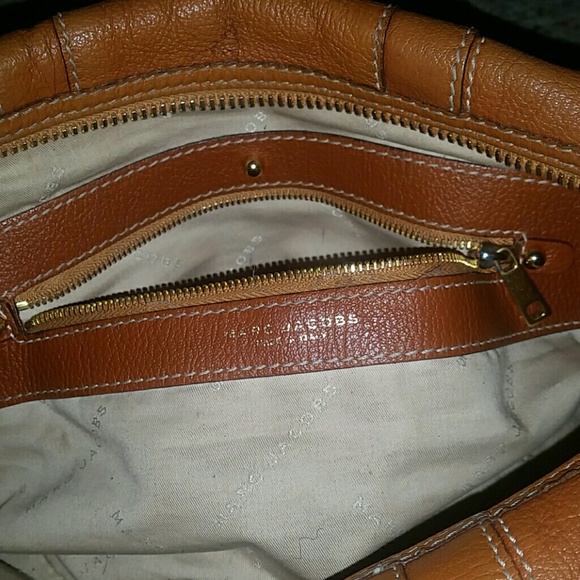 Tan Marc Jacobs - Picture 2 of 3