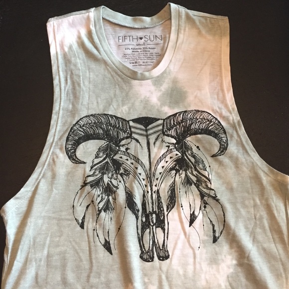 Never worn graphic tank. Green and white tie dye.