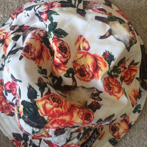 Original Chuck Bucket Hat - Picture 3 of 4
