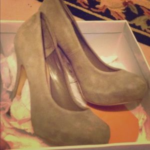 Steve Madden pumps size 6