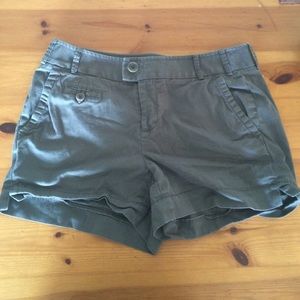 Grey shorts