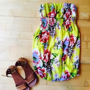HP🌻Floral Strapless Dress