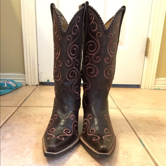 Ariat women's boots 8b