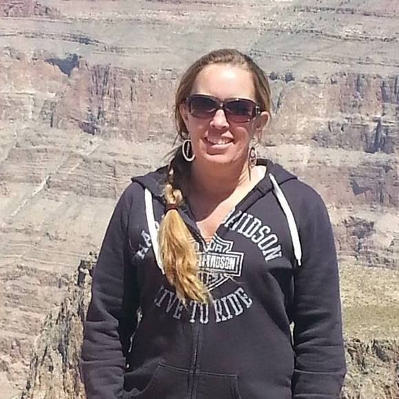 Meet your Posher, Christina - Picture 1 of 1