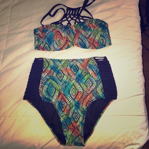 2 piece high waisted bottoms bathing suit