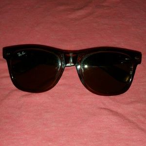 Ray-Ban Wayfarer Sunglasses
