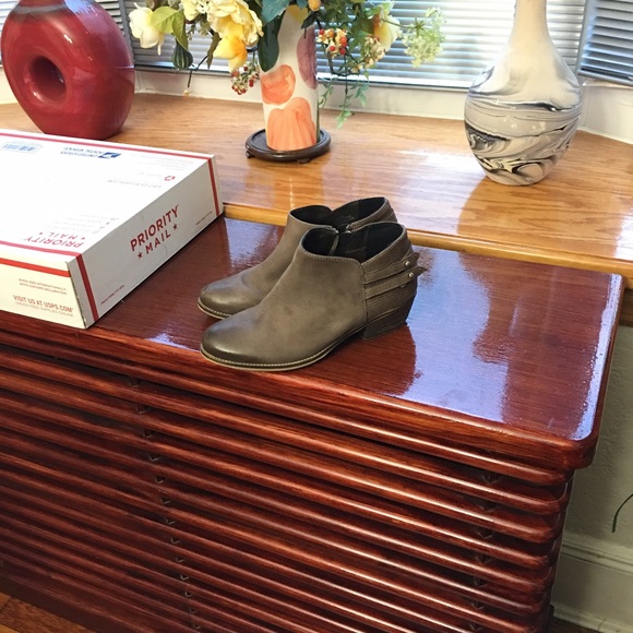 Steve Madden boot - Picture 3 of 3