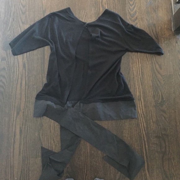 BCBG black open back top with crepe bow at waist - Picture 3 of 4