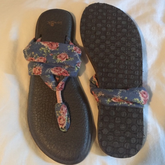 Sanuk Sling-back Sandals