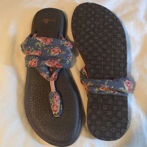 Sanuk Sling-back Sandals