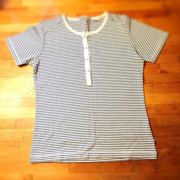 Tommy Hilfiger Top - Picture 2 of 4