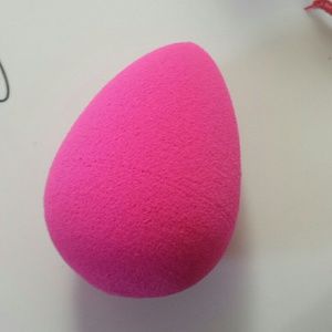 2 BRAND NEW beauty blender without box