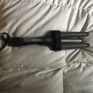 Reckon hair crimper.