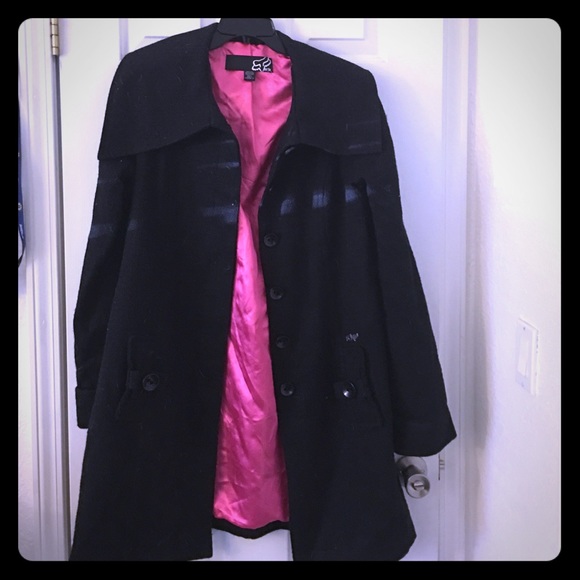 FOX knee length coat, black with link lining 😍