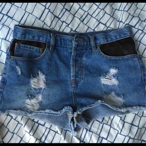 Size 28 High Waisted Leather Shorts - Picture 1 of 2