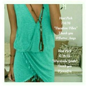 🎉2xHP🎉Plunging neckline sleeveless dress