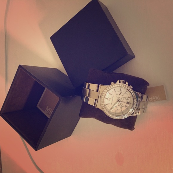 MK watch