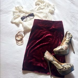 High waisted velvet pencil skirt