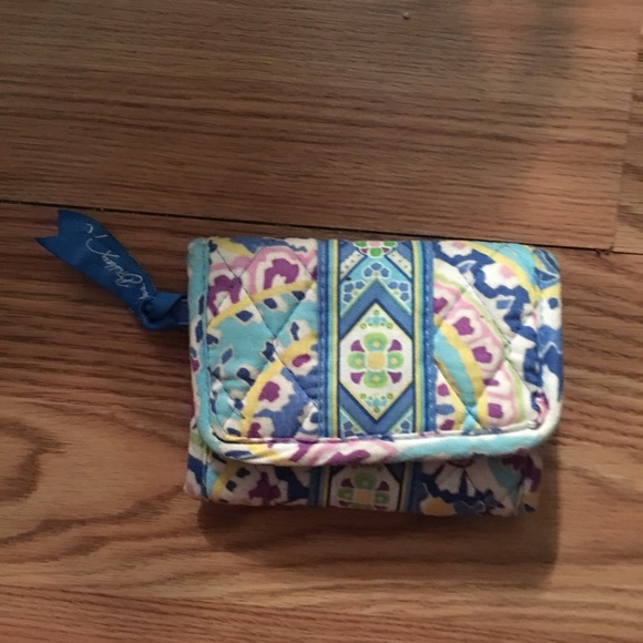 Vera Bradley wallet - Picture 1 of 2