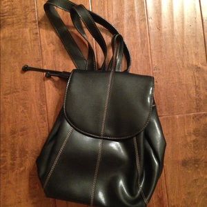 Mondani Black Leather Backpack