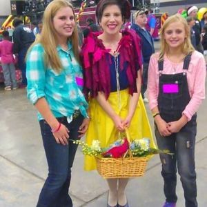 Meet your Posher, Elisa