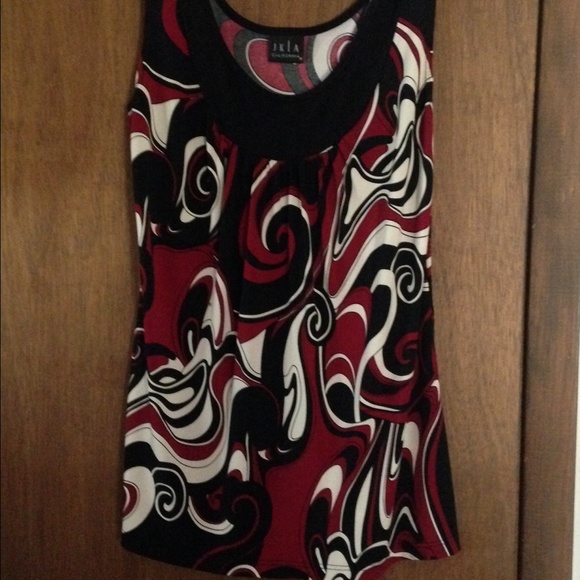 Nice pullover tops.small. Belk. Worn once/twice.