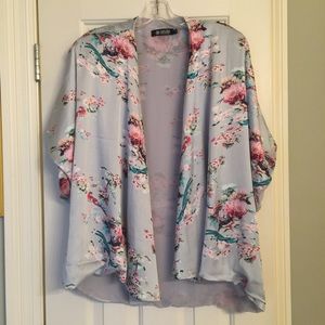 Silky and chiffon grey blue kimono NWOT