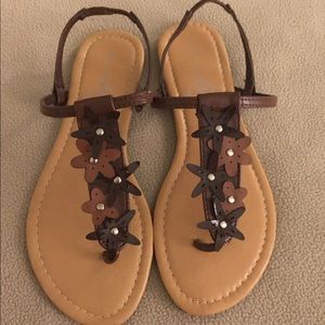 Brown flat sandals NWOT