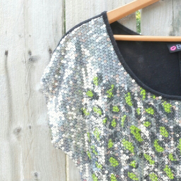 ❤❤ Leopard Sequin Top - Picture 1 of 4