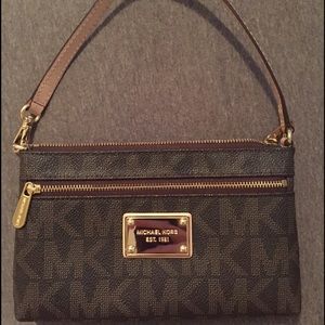 FLASH SALE LIKE NEW-NEVER USED!!! Michael Kors