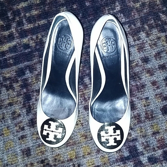 Cream Tory Burch Pumps