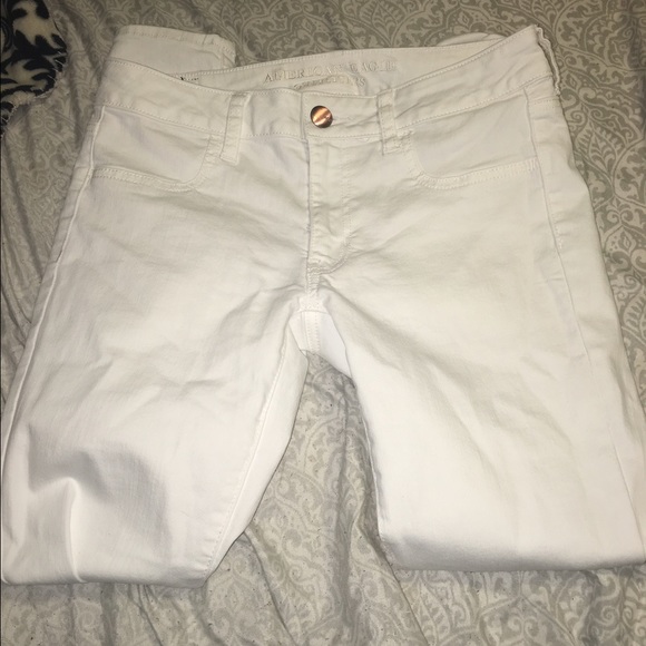 American eagle white jeans