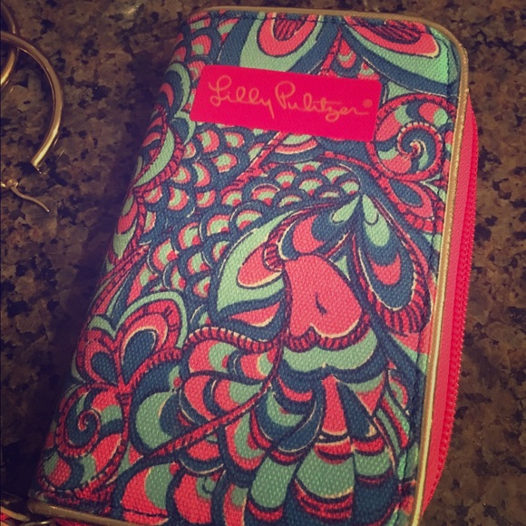 Lilly Pulitzer wristlet