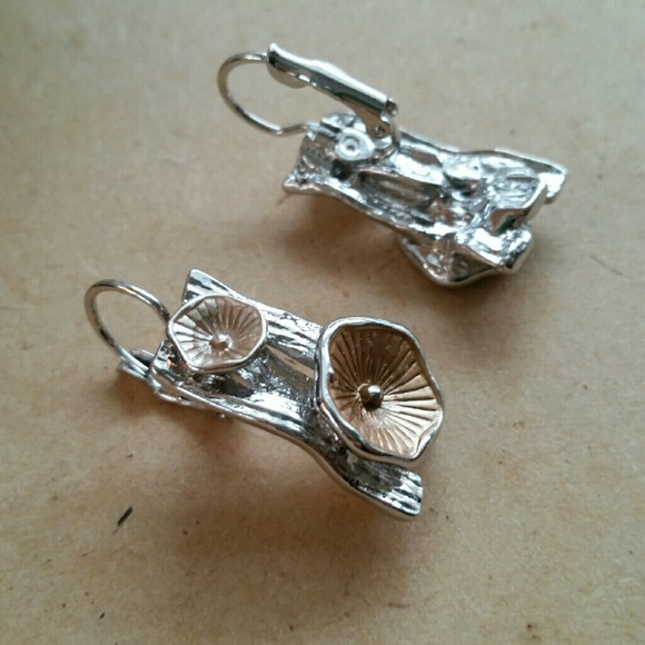 Earing - Picture 4 of 4