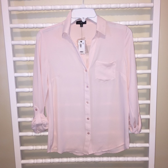 ❌SOLD❌💥BOGO 1/2 Off💥 Collared V-Neck Blouse - Picture 4 of 4